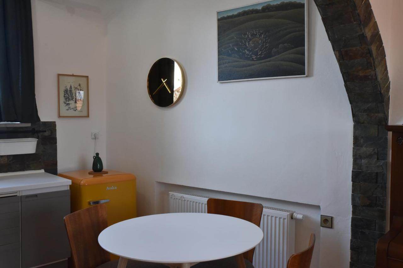 Apartman S Klavirem Леднице Екстериор снимка